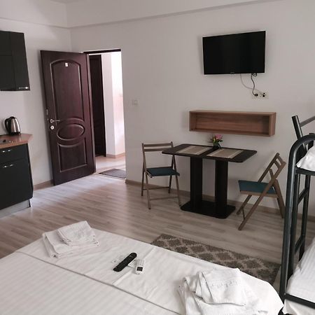 Hotel Ipsilanti Iasi Esterno foto