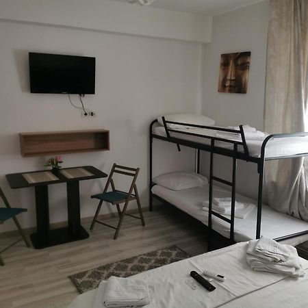 Hotel Ipsilanti Iasi Esterno foto