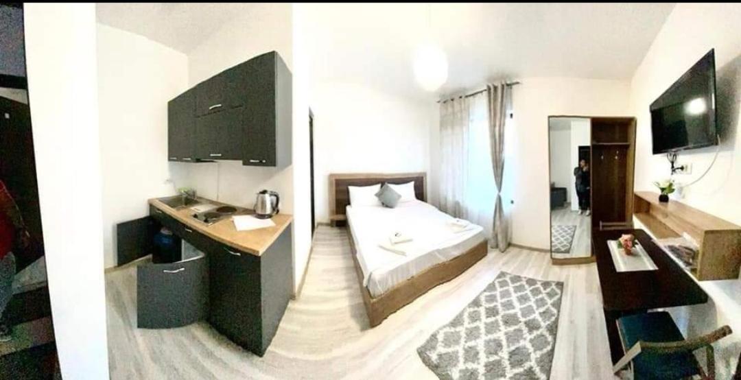 Hotel Ipsilanti Iasi Esterno foto